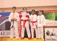 Phönix Cup, Staufen, 2024, Schweiz, Siegerehrung, Shukokai Dojo Wetzikon, Maleka Ibrahim, Seredina Yüce, Felicia Sigg, Latheeksha Sivarasalingam, Shinsei Kan Lenzburg, Hayabusa Karate Do Basel