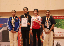 Phönix Cup, Staufen, 2024, Schweiz, Siegerehrung, Hayabusa Karate Do Basel, Asya Payziner, Karate-Do Balsthal, KSC Siggenthal, Nouhaila Oubaoune, Erina Haileslasse, Nerea Mey Marano