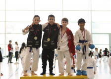 2025, Junior Karate League, Brugg, Windisch, Schweiz, Kata, Medaillen, Siegerehrung, Shukokai Dojo Wetzikon, Andrei Negara, Colin McGuinness, Til Müller, Devarayan Tap, Karte Do Brugg, Karateschule Sursee
