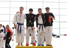 2025, Junior Karate League, Brugg, Windisch, Schweiz, Kumite, Medaillen, Siegerehrung, Shukokai Dojo Wetzikon, Devrim Yildirim, Marlo Bugatti, Moritz Meier, Robin Mathys, Nippon Training Urdorf / Dietikon, Hoitsugan Kyokai Karate Solothurn