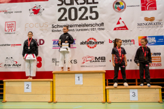 Siegerehrung, Kata, Schweiz, Schweizermeisterschaft, Sursee, 2025, Championnat Suisse, Swiss Championship, Switzerland, KARATE - CLUB SENSE DÜDINGEN - RIFFENMATT, Nippon Training Urdorf / Dietikon, Rajana Hyda, Neva Spicher, Soli Hildenbrand, Klea Kryeziu