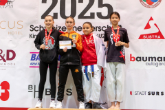 Siegerehrung, Schweiz, Schweizermeisterschaft, Sursee, 2025, Championnat Suisse, Swiss Championship, Switzerland, Shinsei Kan Lenzburg, Mia Sara Cajic, Kashiva Kan Bienne, Karate Club Valais, Hoitsugan Kyokai Karate Solothurn, Rajana Selmani, Diana Shala, Viona Jäggi