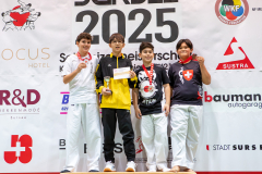 Siegerehrung, Schweiz, Schweizermeisterschaft, Sursee, 2025, Championnat Suisse, Swiss Championship, Switzerland, Karatecenter Reto Kern Kreuzlingen, Noah Seiler, SHUKOKAI SEIKENKAN KARATE DO ZÜRICH, Nippon Training Urdorf / Dietikon, Hoitsugan Kyokai Karate Solothurn, Yannis Manoussis, Felix Rafael Vale, Kamea Dean Farinas