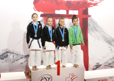 2025, Swiss Karate League, Bonstetten, Schweiz, Kata, Siegerehrung, KARATE - CLUB SENSE DÜDINGEN - RIFFENMATT, Karateschule Schötz/Wauwil, Nippon Training Urdorf / Dietikon, Rajana Hyda, Neva Spicher, Amélie Zettel, Klea Kryeziu