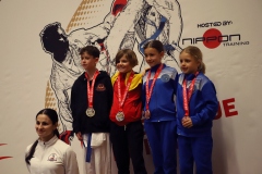 2024, Swiss Karate League, Wettingen, Schweiz, Kumite, Siegerehrung, Seya Deplazes, Mona Schwerzmann, Julia Battistel, Lyn Brönnimann, Elena Quirici, Shito Ryu Karate Do Uri, Quirici2020, Shinsei Kan Lenzburg, Karatedo Lyss-Aarberg