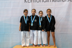 Sienna Costa,Alisha Marques,Rebecca Spasari,Yara Gandolfo,Siegerehrung,Shorin Ryu Karate Do Kloten,Karate Dietlikon,Bonstetten,2026,Zürcher Kantonalmeisterschaft,ZHKM,Kata