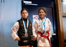 Kantonalmeisterschaft, Zürich, Bonstetten, 2025, Schweiz, Siegerehrung, Shukokai Dojo Wetzikon, Aya Haddouche, Julia Weiss